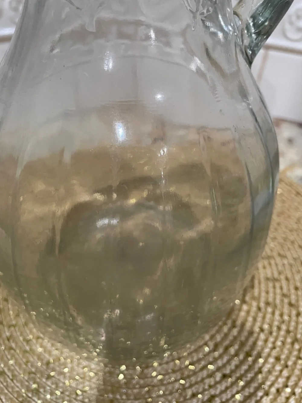 White House Vinegar Clear Glass Pitcher with Handle - Classic Beverage Server